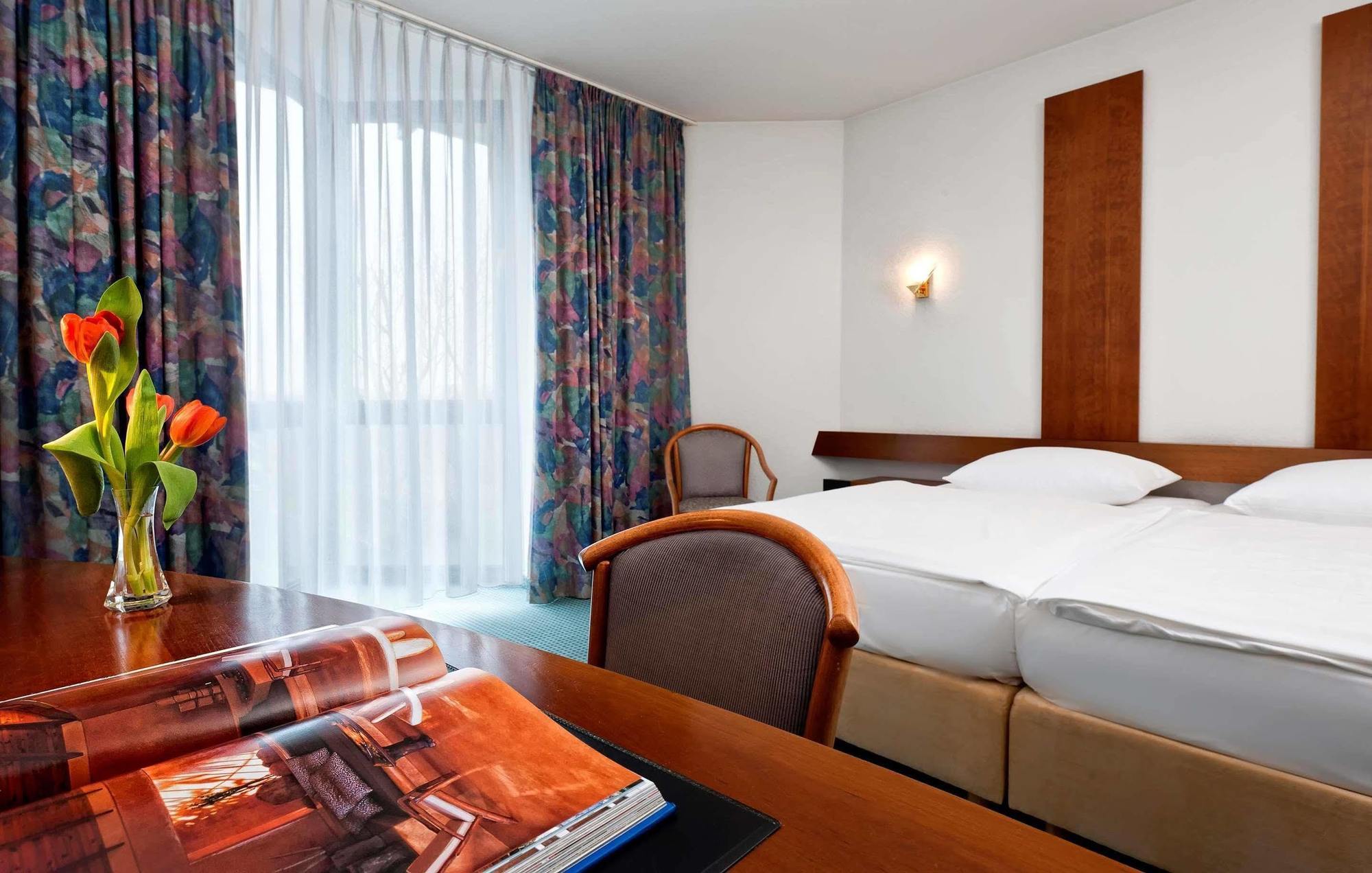 Days Inn Leipzig Messe Екстер'єр фото